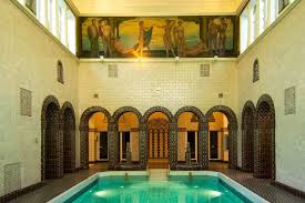 Kaiser Friedrich Therme Wiesbaden Hessen Badeluxus Im Herzen Der Landeshauptstadt Die Historische Kaiser Friedrich Ther Wellness Therme Therme Schwimmbader