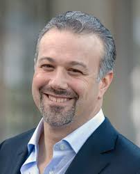 Brad Goldsmith's Instagram, Twitter & Facebook