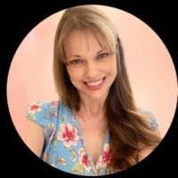 Janet Scullion's Instagram, Twitter & Facebook