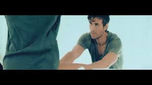 Enrique iglesias — duele el corazon (музыка хит fm). Enrique Iglesias Duele El Corazon Ft Wisin Izlesene Com