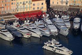 Photo A Saint-Tropez le patrimoine des habitants historiques sous la ...