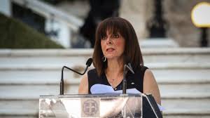 Ο πρόεδρος της δημοκρατίας κ. Sakellaropoyloy Anypoxwrhth H Ellada Sthn Proaspish Twn E8nikwn Ths Symferontwn