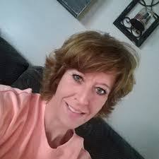 Jennifer Siemers's Instagram, Twitter & Facebook