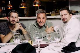 Ricky y mau montaner lanzan su primer sencillo voy que quemo, el cual se desprende de su material discográfico titulado arte. Los Montaner Llegaron A La Argentina Para Grabar La Voz Y Desataron Polemica El Protocolo Sanitario Existira Para Esta Gente La Nacion