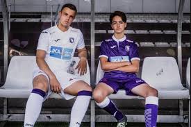 In the season overall statistics of current season. Beerschot Stelt Gloednieuwe Shirts Voor En Zal Er Vanavond O Gazet Van Antwerpen Mobile