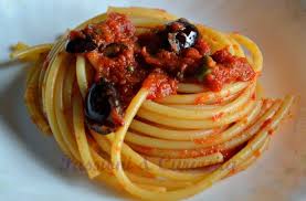 Bucatini Olive Nere Capperi E Acciughe Ricette Cibo Etnico Acciughe