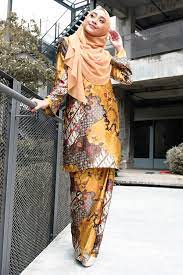 Kamu bisa menemukan penjual baju kurung satin dari seluruh indonesia yang terdekat dari lokasi. Baju Kurung Batik Satin Silk Narisa Popcorn Muslimahclothing Com