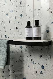 Terrazzo Muster Trend Style Fliesen Ideen Ideas Inspiration Wohnen Material Ein Bad Fliesen Designs Luxus Badezimmer Holzfliesen Badezimmer