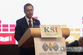 Notis pemakluman penutupan sementara parlimen malaysia kepada orang awam selaras dengan keputusan kerajaan untuk melanjutkan perintah kawalan pergerakan (pkp) 2.0 di wilayah persekutuan kuala lumpur bermula 19 februari 2021 hingga 4 mac 2021. Portal Rasmi Parlimen Malaysia