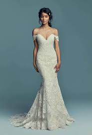 Pin By Tania On Hochzeit Wedding Dresses Lace Fitted Wedding Dress Fit And Flare Wedding Dress