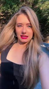 Kaitlyn (@kaitlyn_roth1.0)