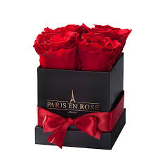 Fleurs de france designs wedding floral arrangements and floral designs for napa and sonoma weddings and events. Chatelet Rosenboxen Und Flowerbox Paris En Rose Ewige Rosen