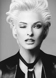 Linda Evangelista Supermodel Fashion Sizzle Blog Oval Face Haircuts Linda Evangelista Trendy Short Haircuts