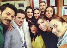 Elenco De Kara Para Ask Best Actor Engin Akyurek Actors