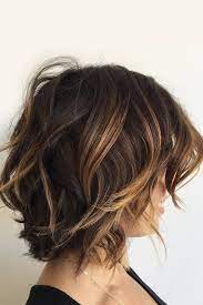 On Trend Highlights For Short Hair Short Brunette Hair Messy Bob Hairstyles Chocolate Brown Hair Color