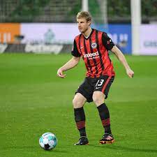 Auf linkedin können sie sich das vollständige profil ansehen und mehr über die kontakte von martin hinteregger und jobs bei ähnlichen unternehmen erfahren. Eintracht Frankfurt Ermahnt Martin Hinteregger Nach Kuriosem Tv Interview Uber Prugelnde Fans Eintracht