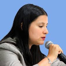 Kira Schroeder's Instagram, Twitter & Facebook