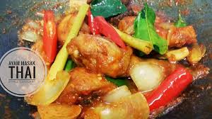 Ayam goreng dari thai ini rasanya gurih renyah apalagi dicocol dengan saus bangkok yang asam manis. Resipi Ayam Masak Thai Super Sedap