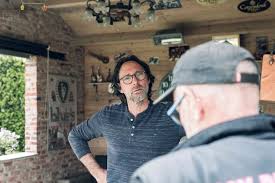 Latest news and trending updates of world wide, headlines about politics, entertainment, health, tech, sports, finance, business, life style etc. Familie Richt Zich Tot Ontspoorde Militair Stop Jurgen Denk Aan Je Eigen Kinderen Buitenland Bndestem Nl