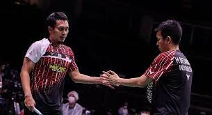 Dipaksa untuk mundur dari kompetisi all england. Dipaksa Mundur Dari All England 2021 Hendra Setiawan Harus Jalan Kaki Ke Hotel Sport Tempo Co