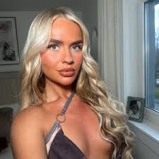 Sara Duman (@saradumann)