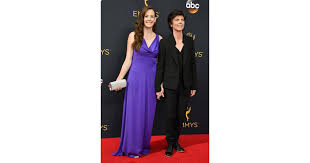 This year, tig and her wife/writing partner stephanie allynne sold the screenplay first ladies to netflix, with jennifer aniston attached to star as the first female president of the united. Tig Notaro And Stephanie Allynne Hollywood Couples Raked In Some Cute Moments At The Emmys Popsugar Middle East Celebrity And Entertainment Photo 15