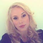 Donna Fecht's Instagram, Twitter & Facebook