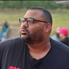 Liz Fine (@lizardfine)