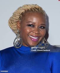 301 Ebony Makeup Stock Photos, High-Res Pictures, and Images