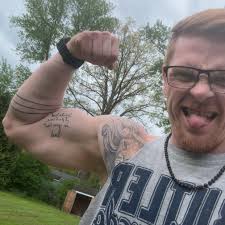 What are good kenneling options for a Mini Bernadoodle?