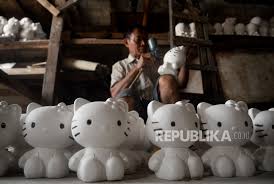 Silikon rubber adalah sebuah cairan kental seperti susu berwarna putih, fungsinya digunakan untuk membuat cetakan silikon. Produksi Celengan Berbahan Gypsum Republika Online