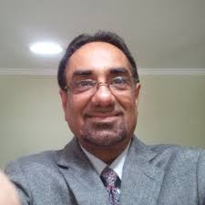 We're thrilled to welcome Kelli Valade as the new CEO and President of  Denny's! Kelli brings an incredible track record of developing and  executing bold strategies that have taken brands to the