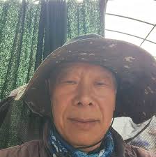 다음 중 C 다음으로 키가 큰 사람은 누구인가요?** **#일본어작문연습** **-** **(표준국어대사전)** 「1」 어떤 차례의  바로 뒤. * 친구의 당번 순서는 내 **다음이다**. * 우리는 저 사람들 **다음에** 들어갈 수 있겠지? *