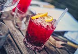 Das kann ebenso gut ein hochwertiger wein sein, wie ein alkoholische getränke im angebot aber auch sich selbst darf man einmal etwas gönnen. Spanien Auf Deutsch