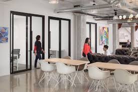 A New Office Campus In Sacramento Pays Homage To Its Past While Welcoming The Future Https Work Office Interior Design Office Furniture Design Office Design