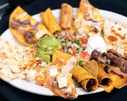 Street foods include tacos, tamales, gorditas, quesadillas, empalmes, tostadas, chalupa, elote, tlayudas, cemita, pambazo, empanada, nachos, chilaquiles. El Arroyo Takeout Delivery 268 Photos 400 Reviews Mexican 5024 S Cooper St Arlington Tx Restaurant Reviews Phone Number Menu Yelp