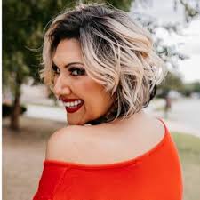 Stephanie Peña (@StephanieLaVoz)