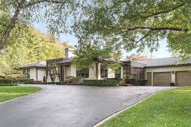Patrick's father, pat, the former major league baseball pitcher, was one of the managers. Peek Inside Nfl Star Patrick Mahomes S Mid Century Abode Lonny