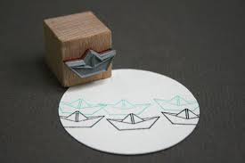 Stempel Papierschiffchen Von Perlenfischer Auf Dawanda Com Stempel Design Papierschiff