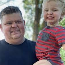 Alexander Leininger's Instagram, Twitter & Facebook