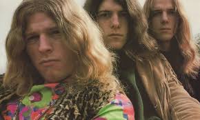 GUNS N'ROSES La vie en pas vraiment rose