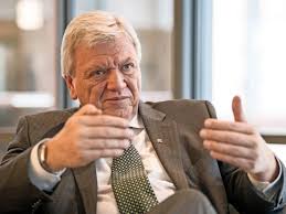 Hessischer ministerpräsident | landesvorsitzender der cdu hessen. Volker Bouffier An Hautkrebs Erkrankt Strahlentherapie Begonnen