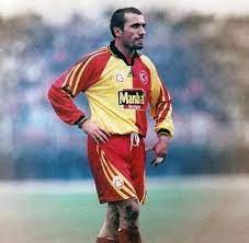 Efsanemiz gheorghe hagi'nin galatasaray formasıyla attığı en güzel 19 gol 00:10 17.08.1996 trabzonspor 00:37 27.10.1996. Heute Vor 24 Jahren Gheorghe Hagi Galatasaray Germany Facebook
