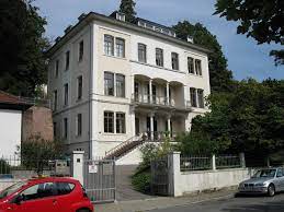 What owning a well bred german shepherd is all about Max Weber Haus Heidelberg Mapio Net