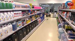 Orasul de 105.000 locuitori in 2006, este resedinta judetului neamt si datorita frumusetii arhitectonice. Deschiderea Magazinului Auto Stefan C