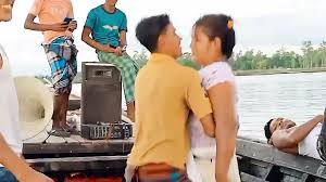 Hot Dance in Public: Facesitting Porn | xHamster