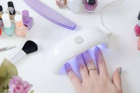 Se faire de petites papillotes qu'on laisse poser de longues minutes de manière à dissoudre. Kit Vernis Semi Permanent Vernis Semi Permanent