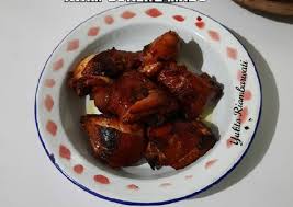 Tumis bawang merah dan bawang putih, tambahkan jahe memar, irisan cabai hingga harum. Resep 124 Ayam Goreng Madu Ala Bu Yuli Yummy Resep Sederhana Resep Ayam Taliwang