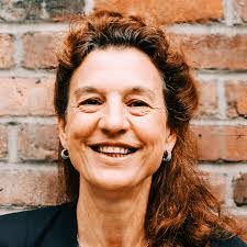 Minnie Murdock's Instagram, Twitter & Facebook