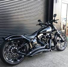 Pin By Eric Biviano On Harley Breakout Fxsb Fxbr Fxbrs Harley Bikes Harley Davidson Harley Davidson Bikes